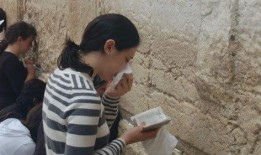 娱乐吃瓜君七七视频,娱乐吃瓜君带你领略幕后花絮