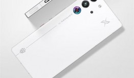 红魔10最新官方爆料,性能怪兽再升级，全新配置引领电竞潮流