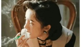 娱乐圈吃瓜爆料富婆是谁,吃瓜群众热议的焦点人物