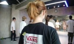 直播爆料校花视频,校花惊艳瞬间，视频曝光引网友热议